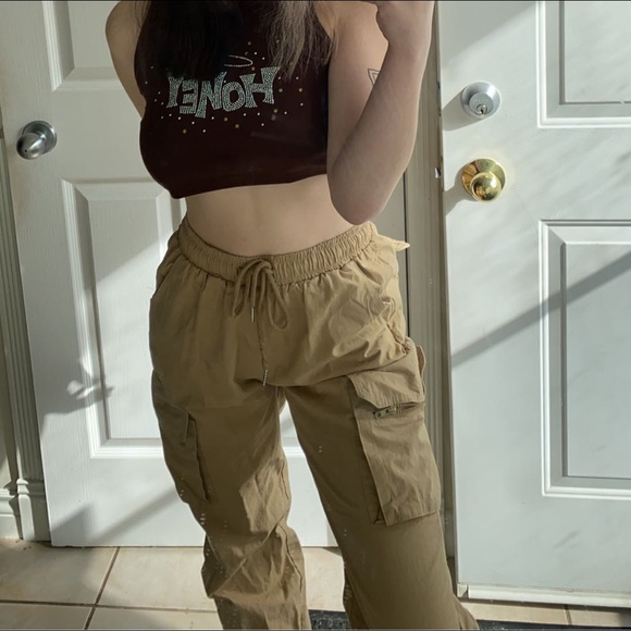 beige cargo pants - Picture 3 of 3